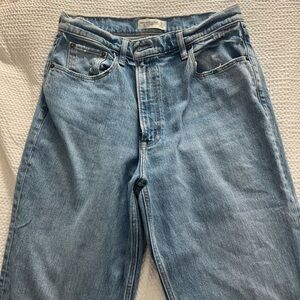 Abercrombie medium wash split hem jeans. Straight leg, long inseam